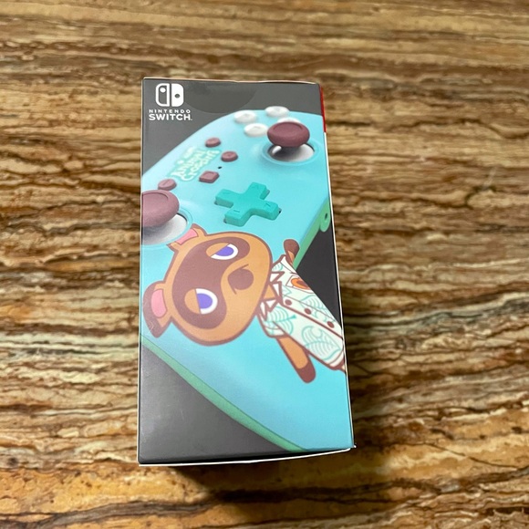 Nintendo Switch Animal Crossing Wired Gaming Controller - Picture 5 of 8